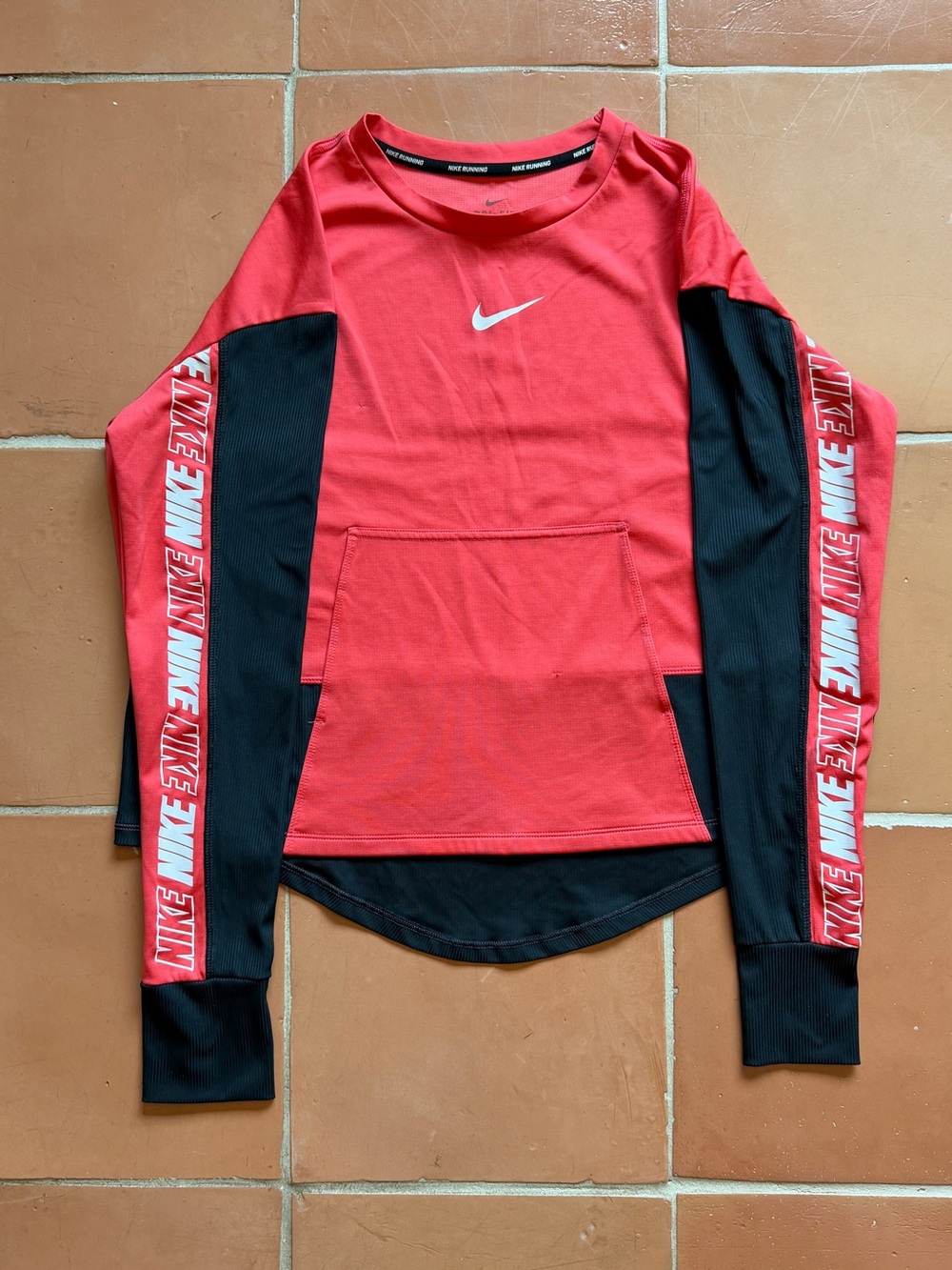 Nike Running Dri-FIT Long Sleeve Top Red Black XL Thumbholes